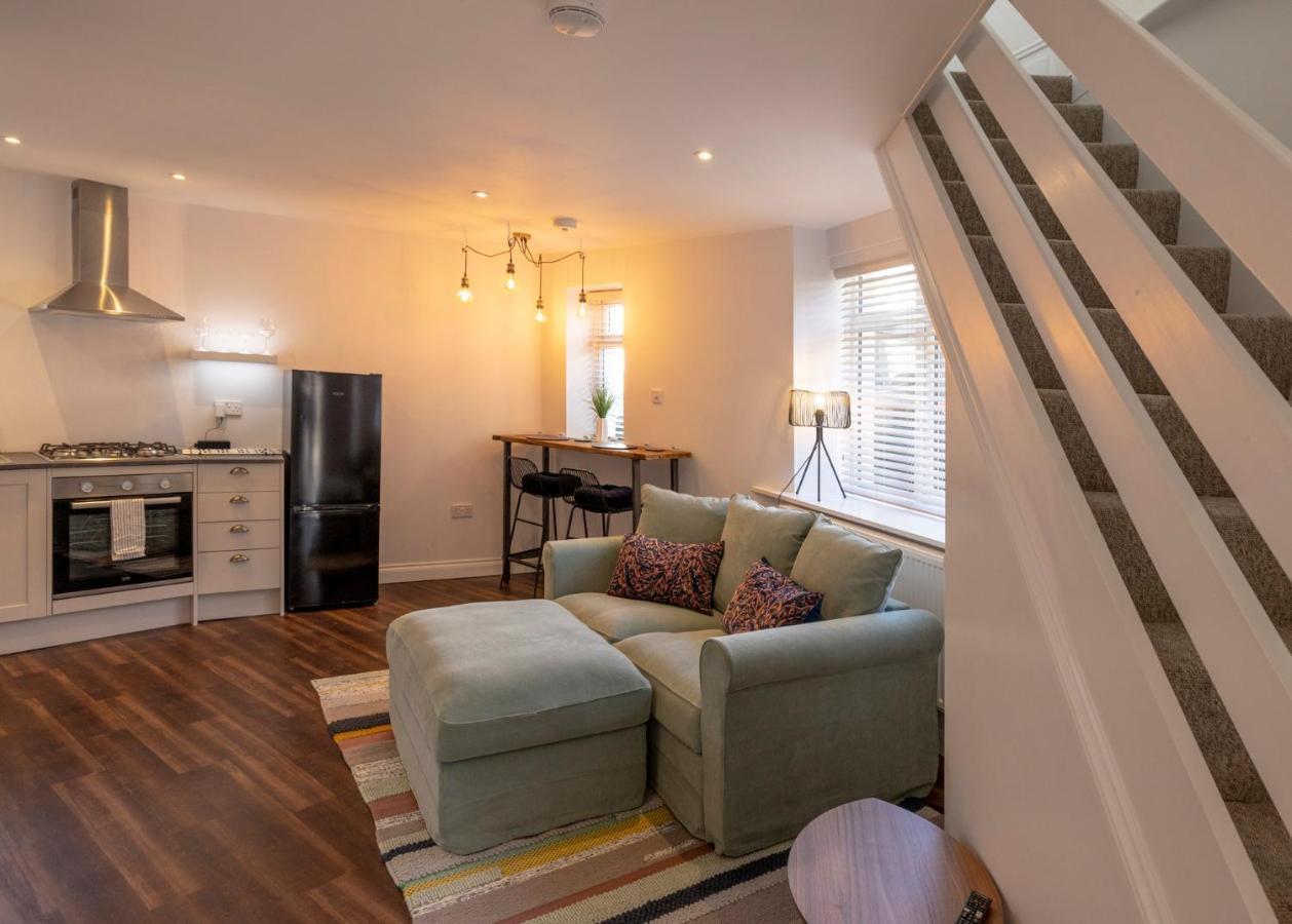 ביר Modern Cottage For Couples, Parking, 3 Min 2 Beach מראה חיצוני תמונה